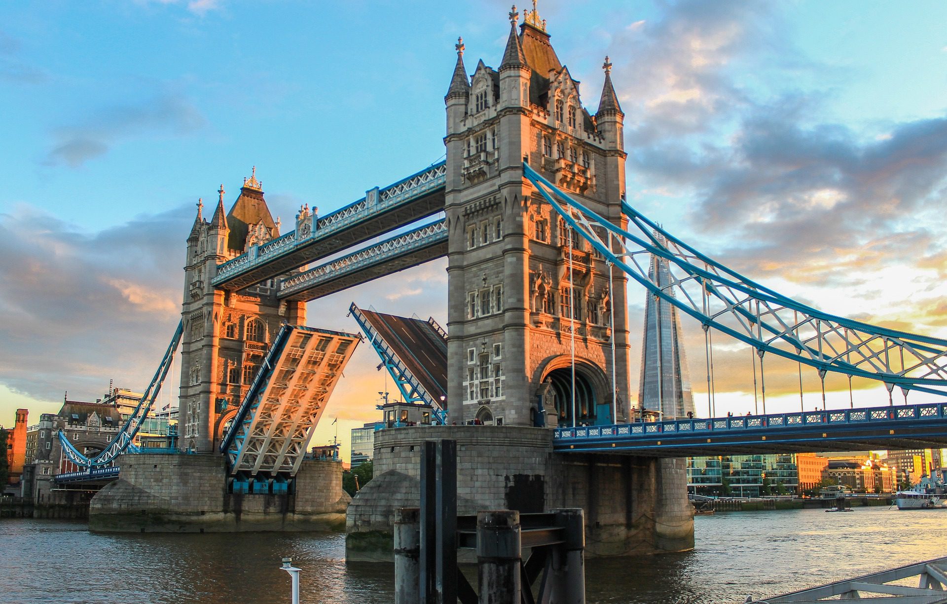 Photo news AEMI license in UK